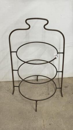 METAL 3 TIER PIE RACK