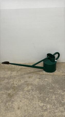 PAINTED SPRINKLING CAN WITH BRASS DIFUSSER