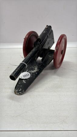 LINCOLN TIN TRAILER STYLE GUN