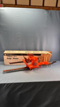 BLACK & DECKER 13IN HEDGE TRIMMER