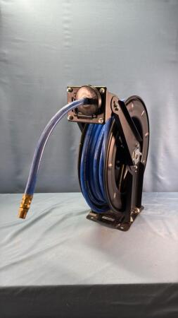 50FT OF 3/8IN I.D. HOSE ON RETRACTABLE REEL