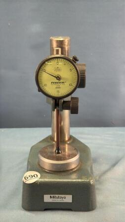 MITUTOYO DIAL INDICATOR WITH STAND