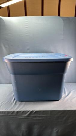 STERILITE 18GAL PLASTIC TOTE WITH LID