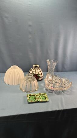 GLASS & CHINA LOT