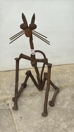 METAL YARD ART FIGURE