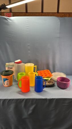 QUANTITY OF KITCHEN PLASTICWARE