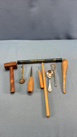 VINTAGE LOT OF SMALL ITEMS