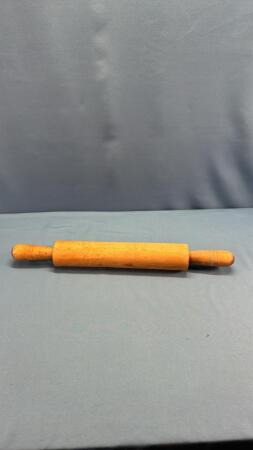 16IN WOODEN ROLLING PIN
