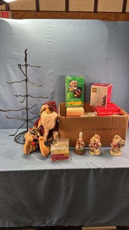 QUANTITY OF CHRISTMAS D&Eacute;COR