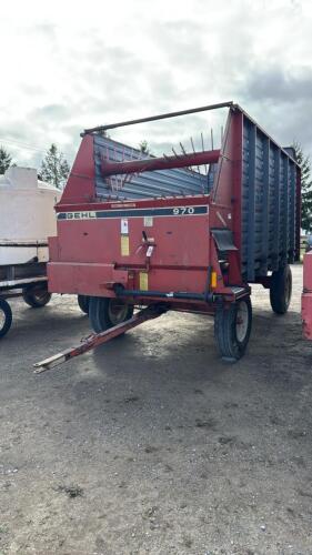 GEHL 970 16FT FORAGE WAGON