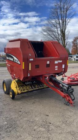 NEW HOLLAND BR740 SILAGE SPECIAL ROUND BALER