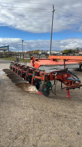 KVERNELAND BB100 7 FURROW SEMI MOUNT PLOW