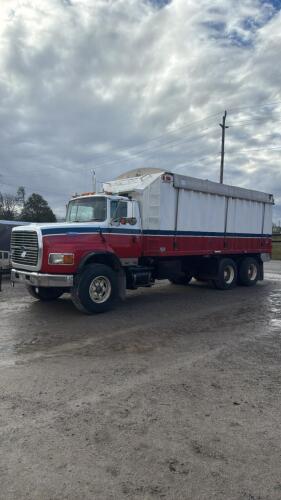 1993 FORD L8000 TANDEM GRAIN TRUCK WITH 21FT BOX