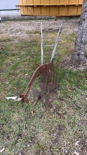 MASSEY HARRIS #7A WALKING PLOW