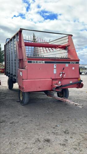 GEHL 970 16FT FORAGE WAGON