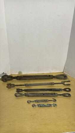 Quantity of Turn Buckles