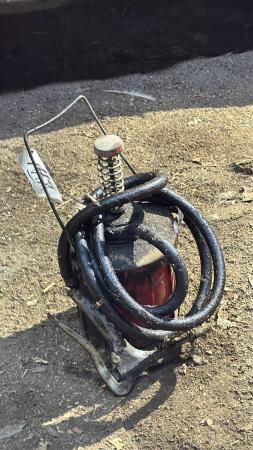 Grease Pail with Hose and Gun