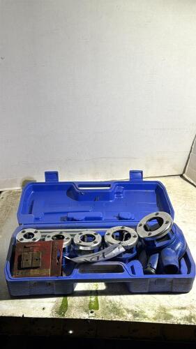Hand Held Pipe Threader