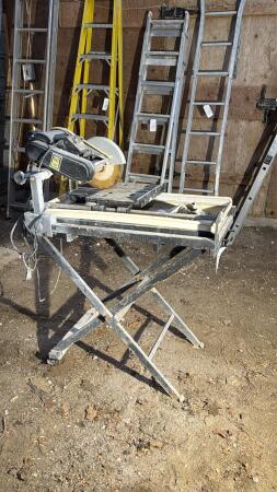 Power Fist 10in Wet Tile Saw
