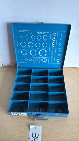 Snap Ring Kit In Metal Case