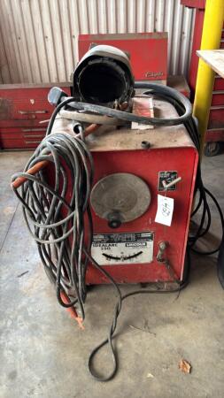 Lincoln Idealarc 250 Welder