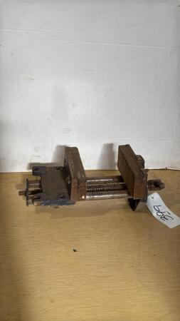 Mastercraft 7in Wood Vise