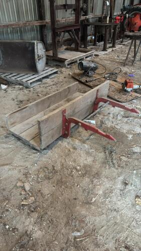 INTERNATIONAL FAST HITCH TOOL CARRIER