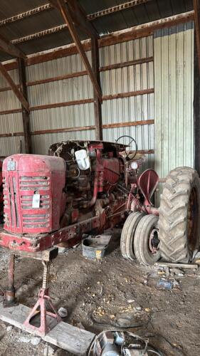 INTERNATIONAL 400 GAS TRACTOR PROJECT