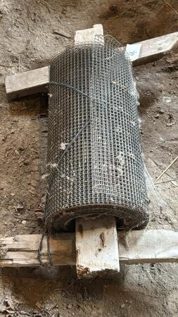 24IN WIDE ROLL OF WIRE MESH