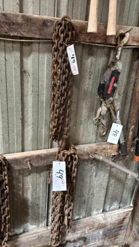 2 LOGGING CHAINS WITH HOOKS