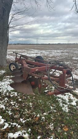 4 FURROW SEMI MOUNT PLOW