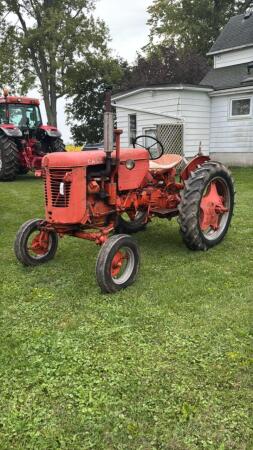 CASE VAC GAS TRACTOR