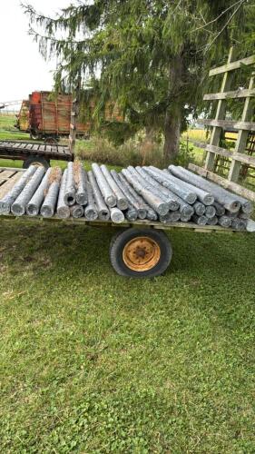 APPROX. 36 - 8FT x 5IN POLY POSTS