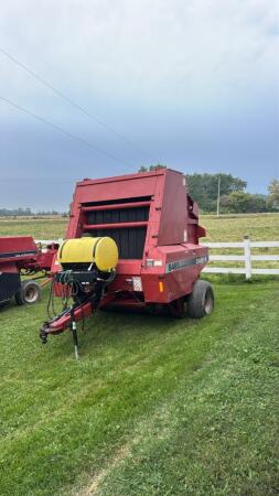 CASE IH 8465 ROIND BALER