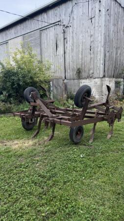 SUPERIOR 13FT 3PTH CHISEL PLOW