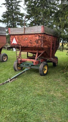 J&M APPROX. 150BU GRAVITY WAGON