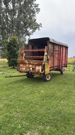 Dion N10R 16FT FORAGE WAGON