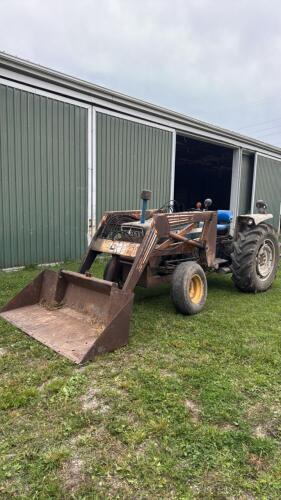 FORD 4600 SU DIESEL TRACTOR WITH LOADER