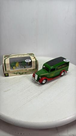 JOHN DEERE LOT
