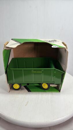 JOHN DEERE FORAGE WAGON