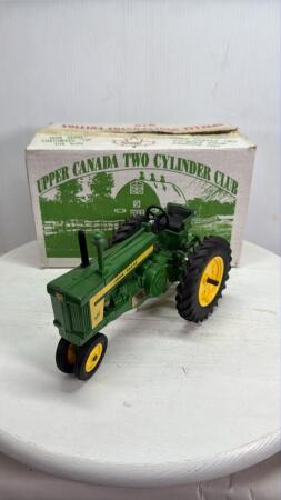 JOHN DEERE 720 TRACTOR