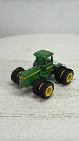 CUSTOM JOHN DEERE 8630 WITH DUAL SPACERS