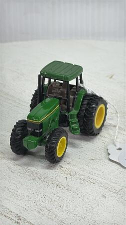 JOHN DEERE 7800 TRACTOR WITH DUALS