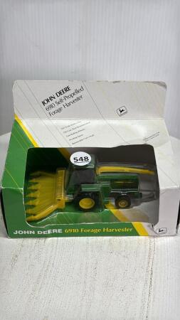 JOHN DEERE 6910 SELF PROPELLED HARVESTER