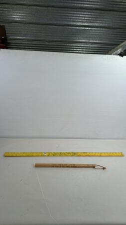 JOHN DEERE METRE STICK & 16IN RULE