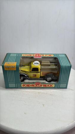 HOME HARDWARE 1940 FORD PICKUP
