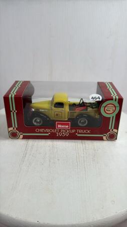 HOME HARDWARE 1939 CHEV PICKUP
