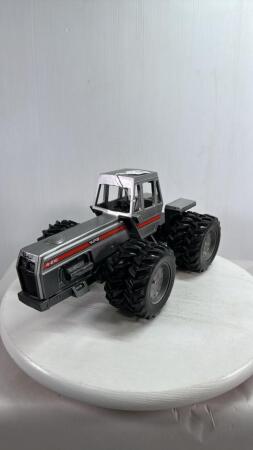 WHITE 4-210 ARTICULATING TRACTOR