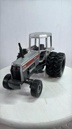 WHITE 2-180 FIELD BOSS TRACTOR