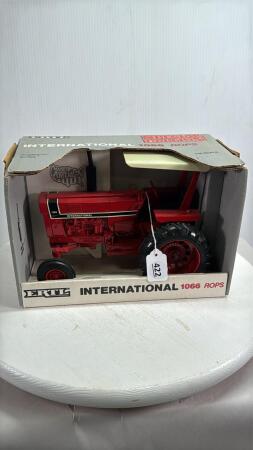 INTERNATIONAL 1066 ROPS TRACTOR